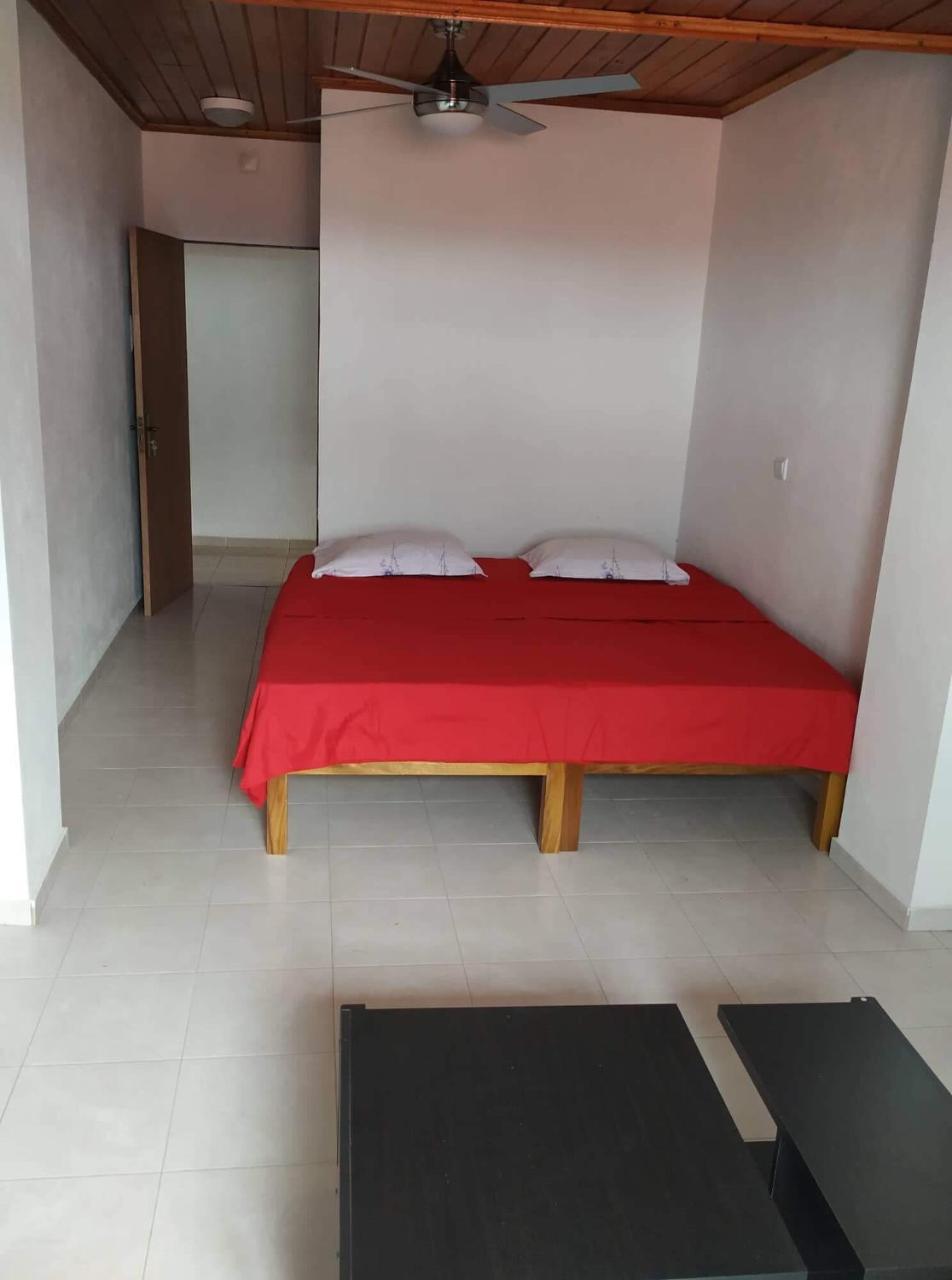 Domus Guesthouse Santana Екстериор снимка