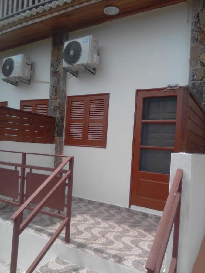 Domus Guesthouse Santana Екстериор снимка