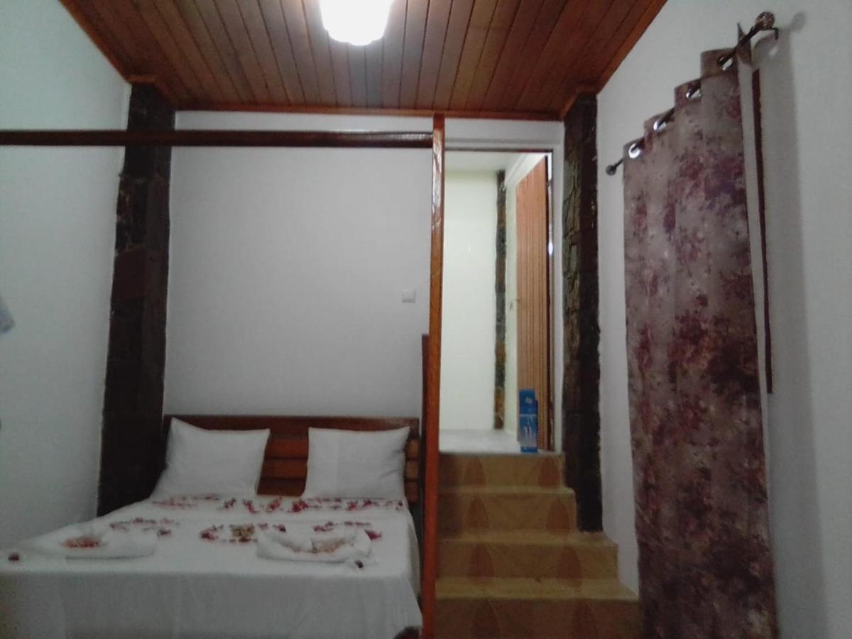 Domus Guesthouse Santana Екстериор снимка